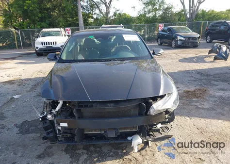 2021 Hyundai Elantra Sel z USA, uszkodzony, nr VIN 5NPLS4AG5MH052002